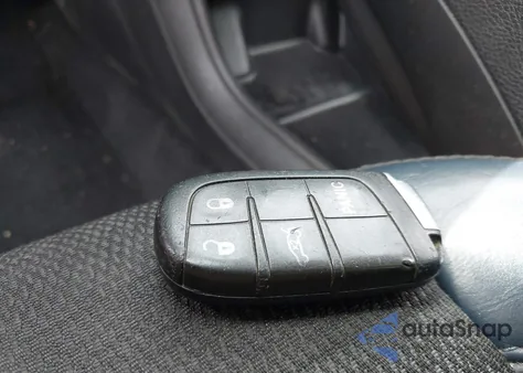 2015 Chrysler 200 S z USA, uszkodzony, nr VIN 1C3CCCBB0FN712030